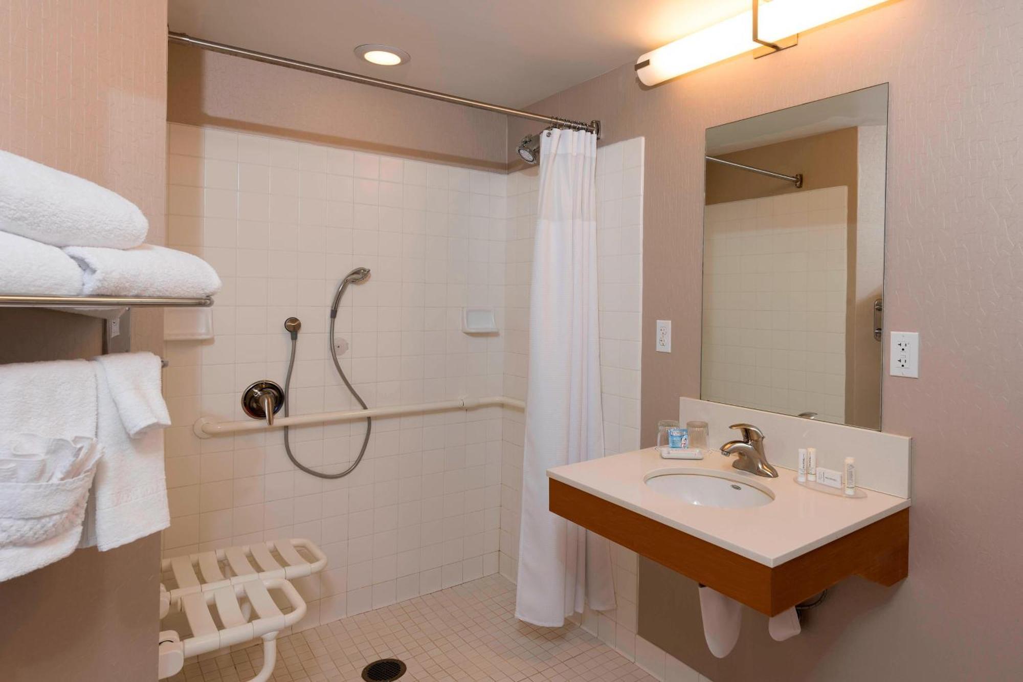 Springhill Suites Detroit Auburn Hills Exterior foto