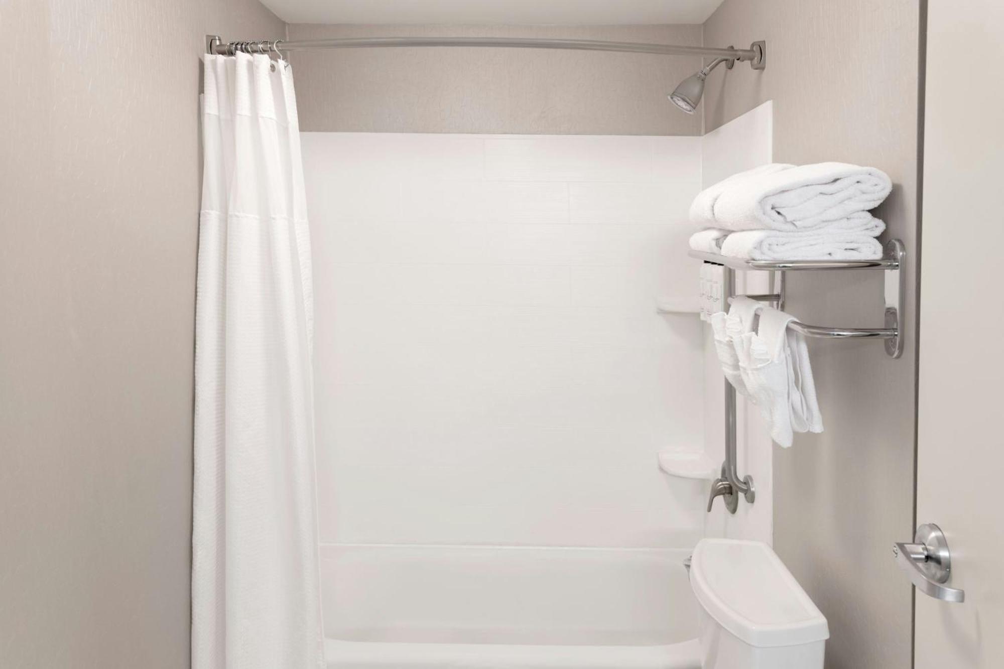 Springhill Suites Detroit Auburn Hills Exterior foto